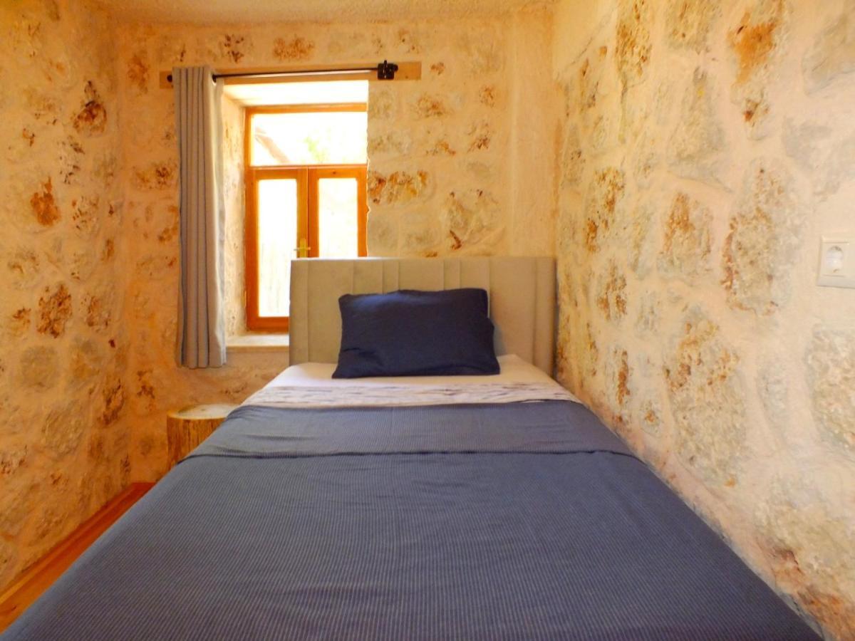 Guelsen Apart -Doga Manzarali Bahce Kati Aparthotel Kas Exterior photo